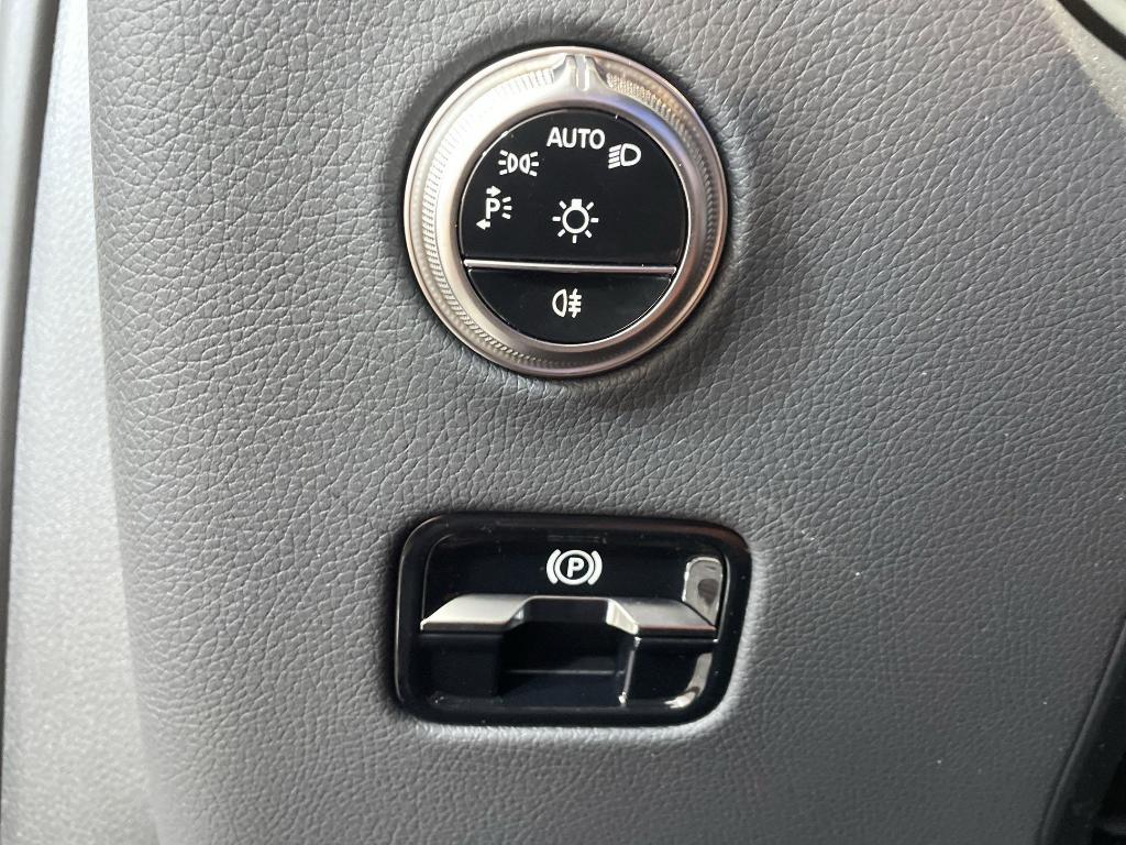 new 2025 Mercedes-Benz GLC 300 car, priced at $51,035