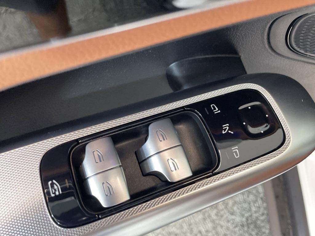 new 2025 Mercedes-Benz GLC 300 car, priced at $51,035