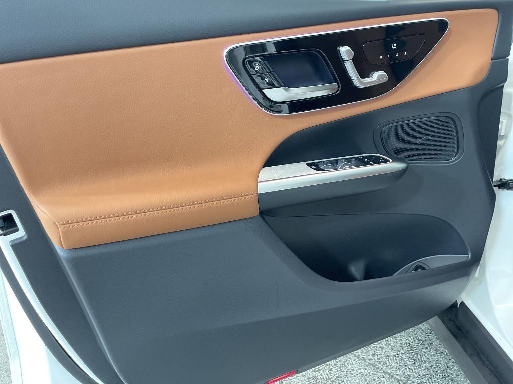 new 2025 Mercedes-Benz GLC 300 car, priced at $51,035