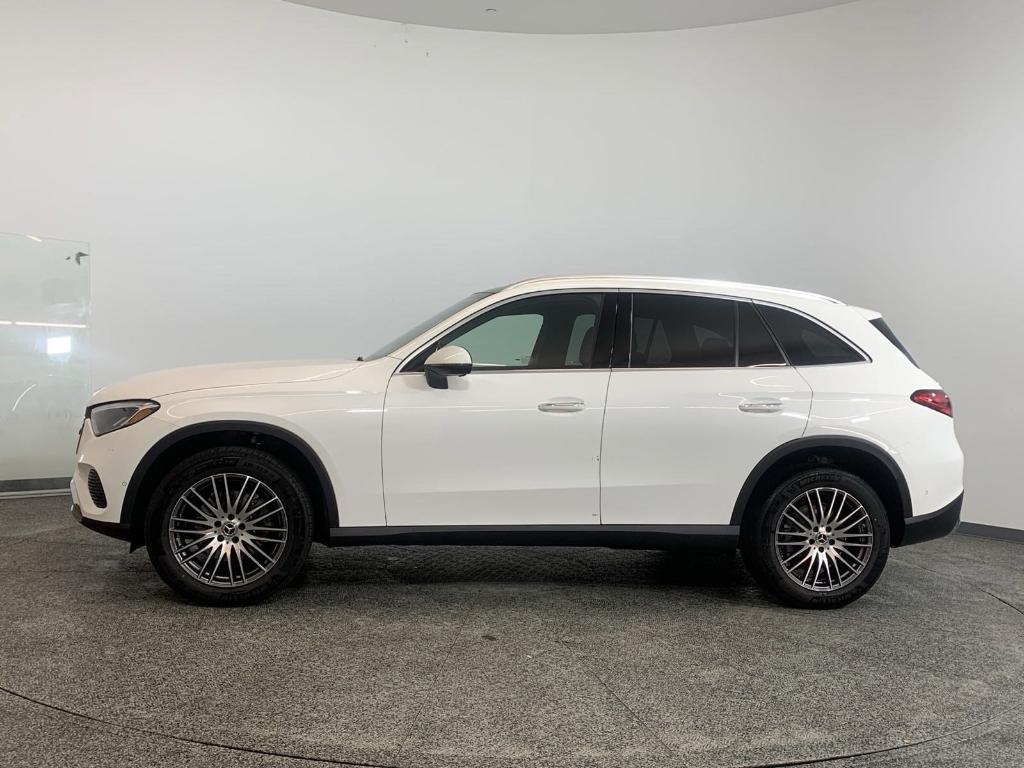 new 2025 Mercedes-Benz GLC 300 car, priced at $55,965