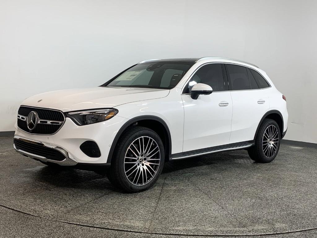 new 2025 Mercedes-Benz GLC 300 car, priced at $67,135