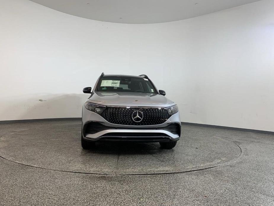 new 2024 Mercedes-Benz EQB 250 car, priced at $61,595