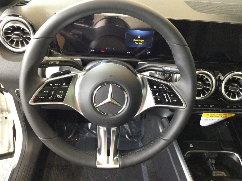 new 2024 Mercedes-Benz EQB 250 car, priced at $59,860