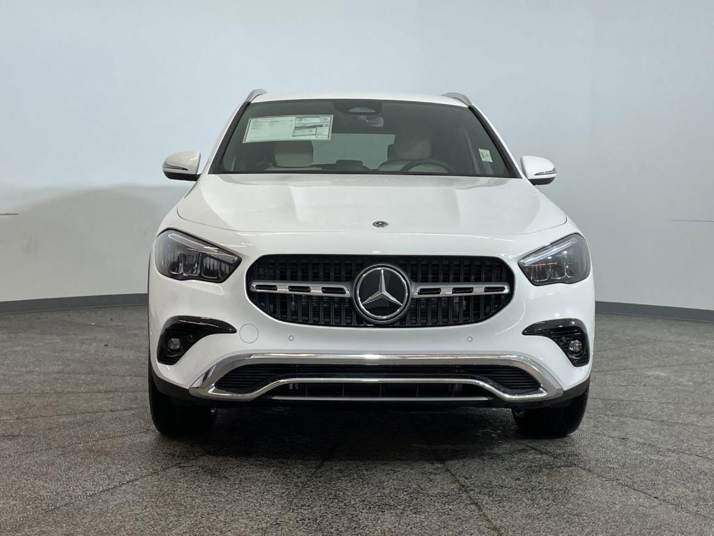 new 2025 Mercedes-Benz GLA 250 car, priced at $44,460