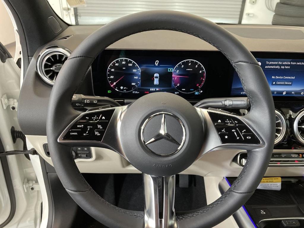 new 2025 Mercedes-Benz GLA 250 car, priced at $44,460