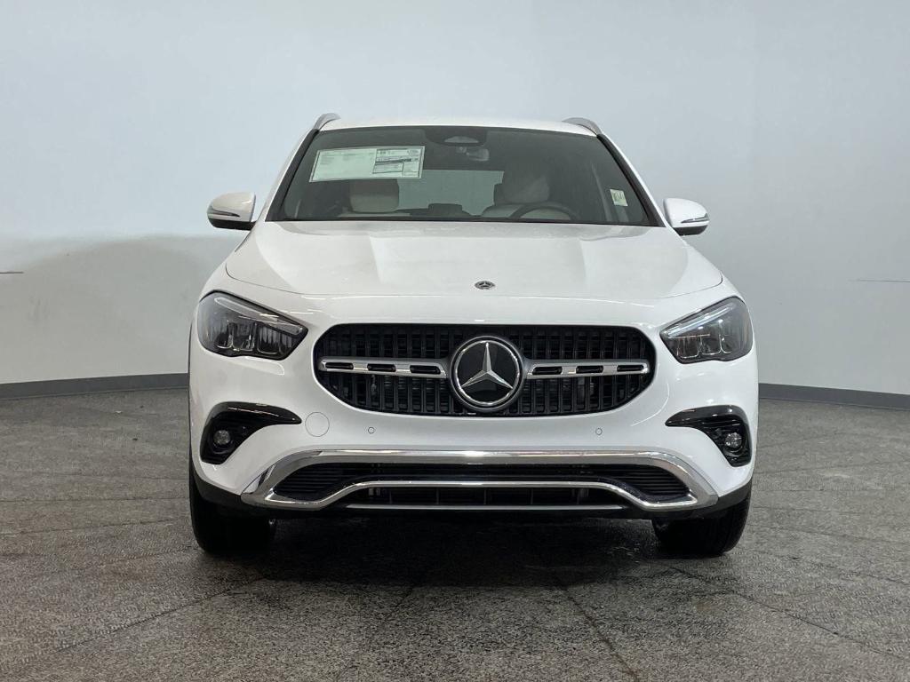 new 2025 Mercedes-Benz GLA 250 car, priced at $44,460