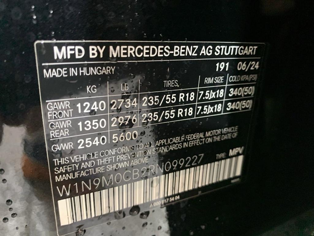 new 2024 Mercedes-Benz EQB 250 car, priced at $57,595