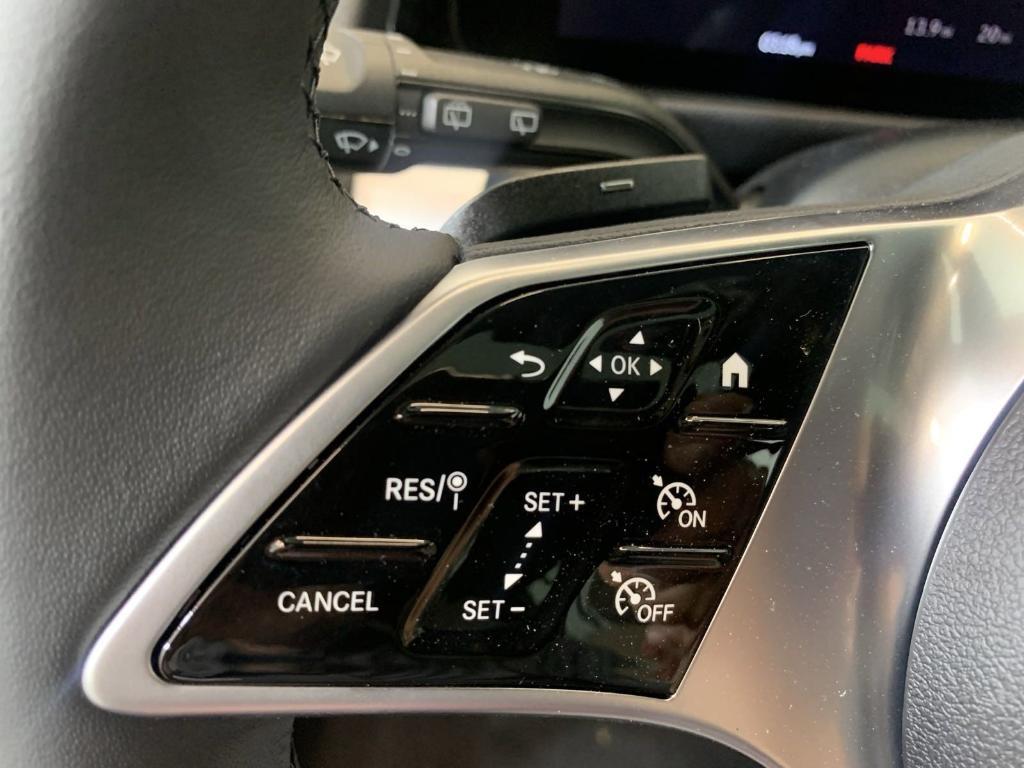 new 2025 Mercedes-Benz GLB 250 car, priced at $48,450