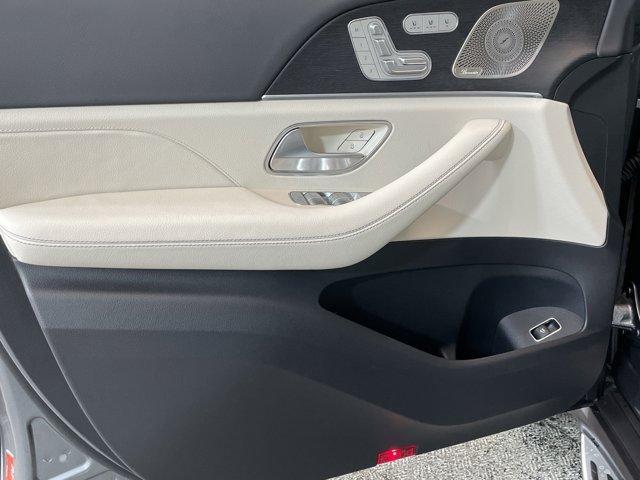 new 2025 Mercedes-Benz GLE 580 car, priced at $100,170