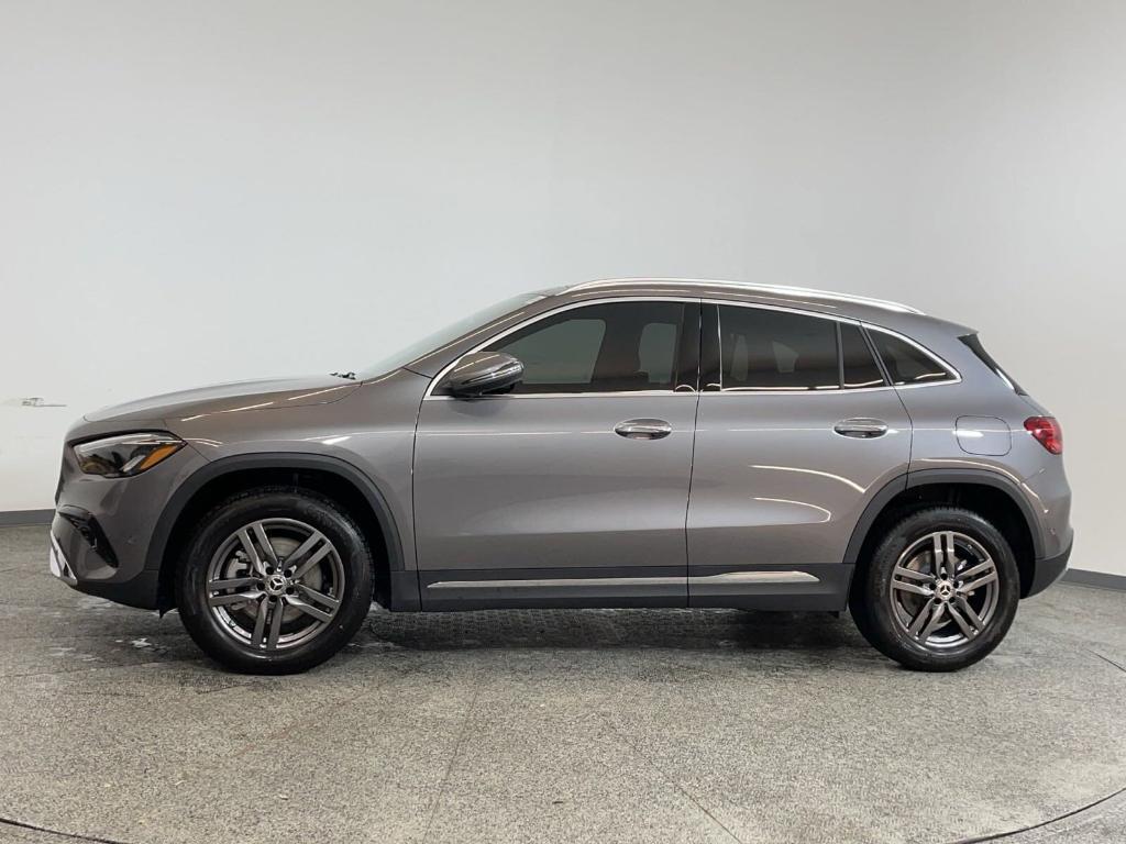 new 2025 Mercedes-Benz GLA 250 car, priced at $45,360