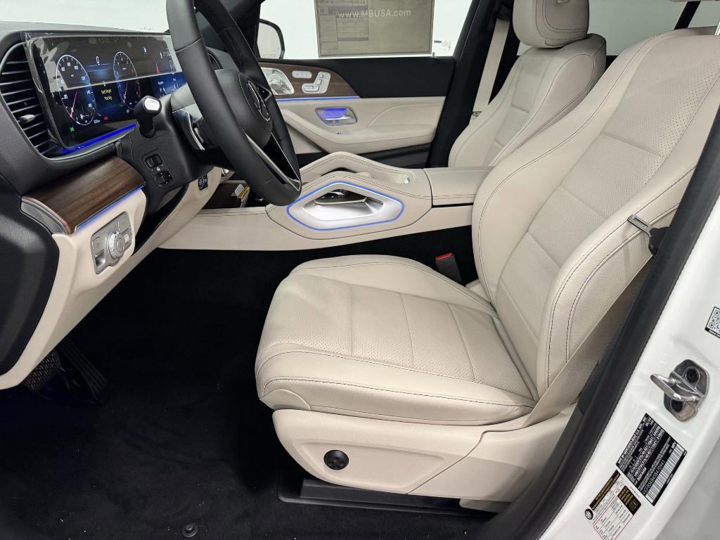new 2025 Mercedes-Benz GLE 450 car, priced at $80,845