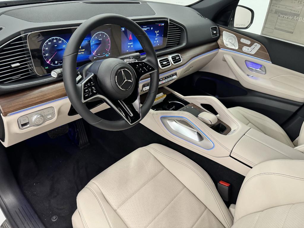 new 2025 Mercedes-Benz GLE 450 car, priced at $80,845