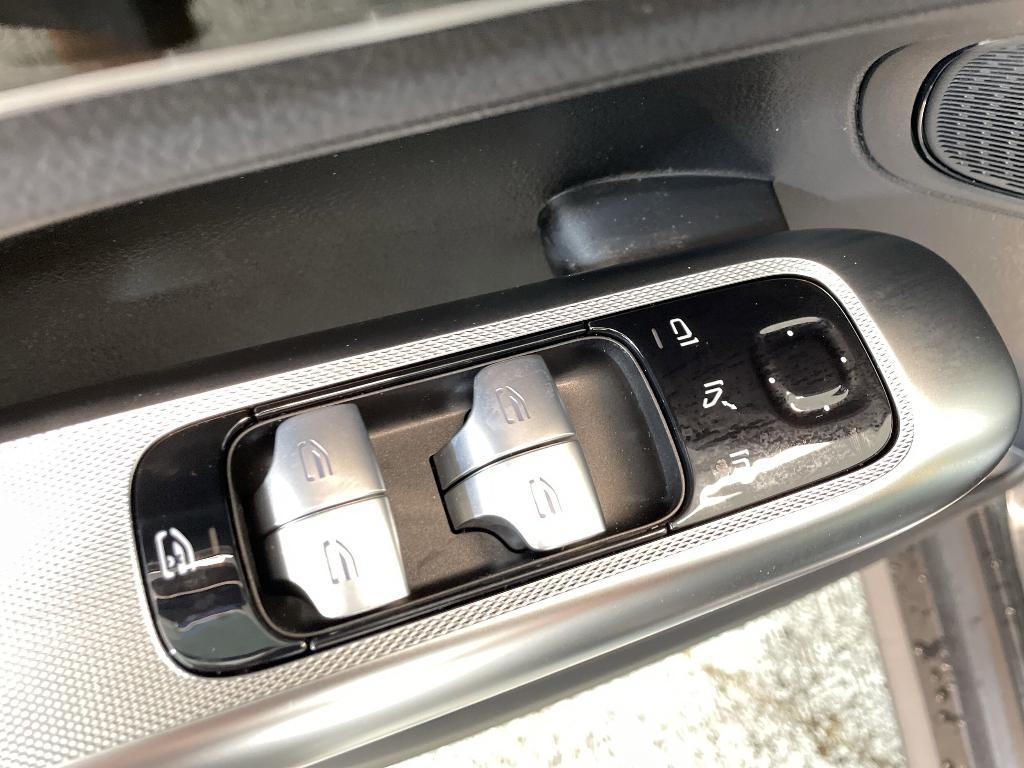 new 2025 Mercedes-Benz GLC 300 car, priced at $51,035