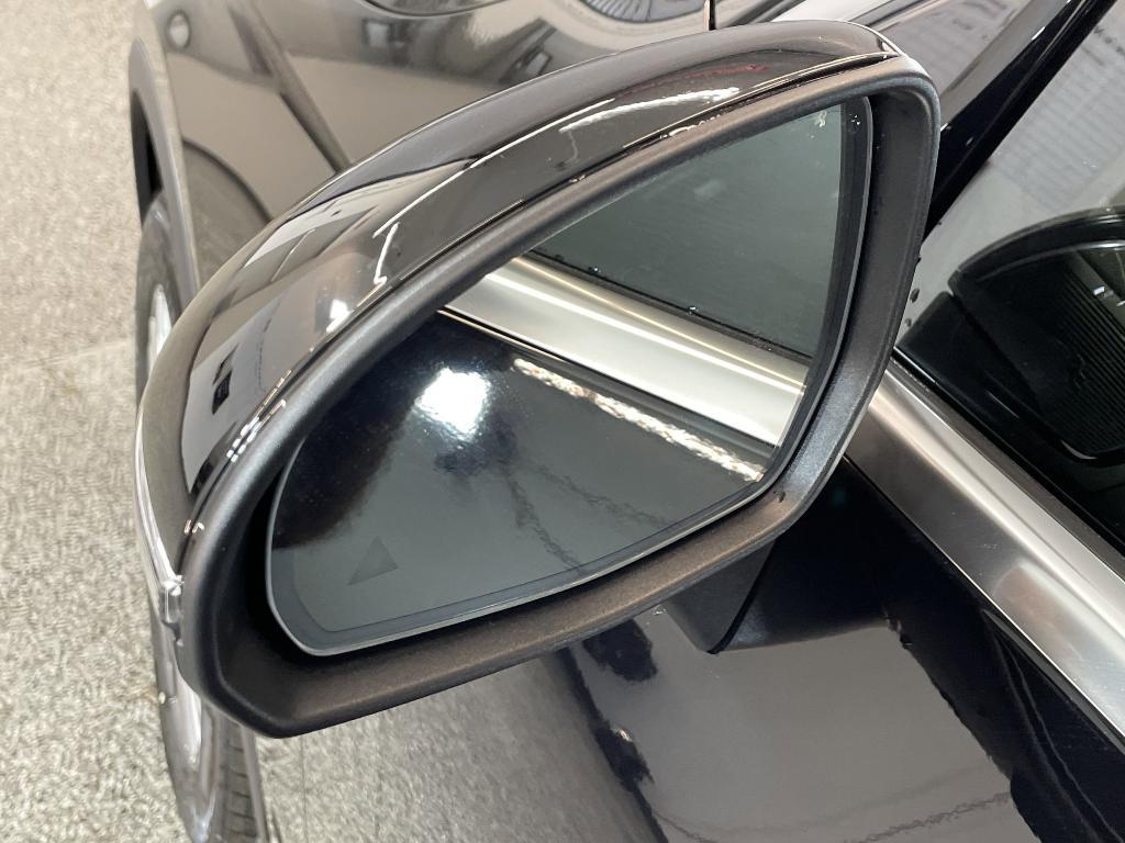 new 2025 Mercedes-Benz GLC 300 car, priced at $51,035