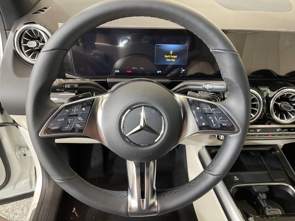 new 2025 Mercedes-Benz GLA 250 car, priced at $44,460