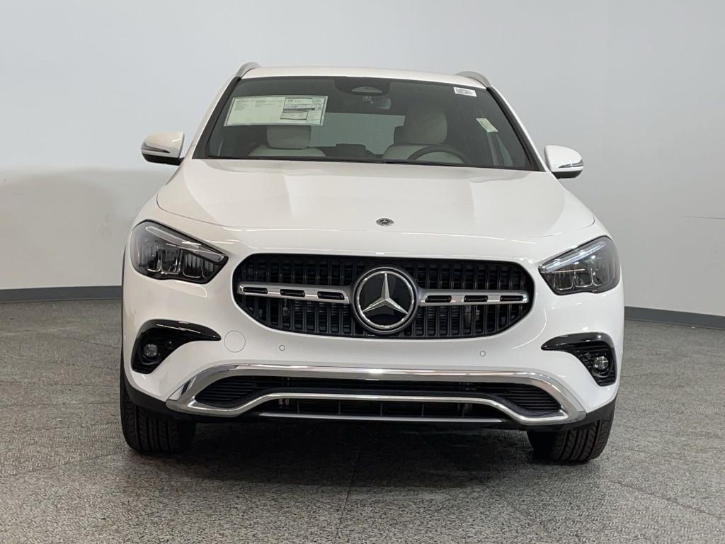 new 2025 Mercedes-Benz GLA 250 car, priced at $44,460