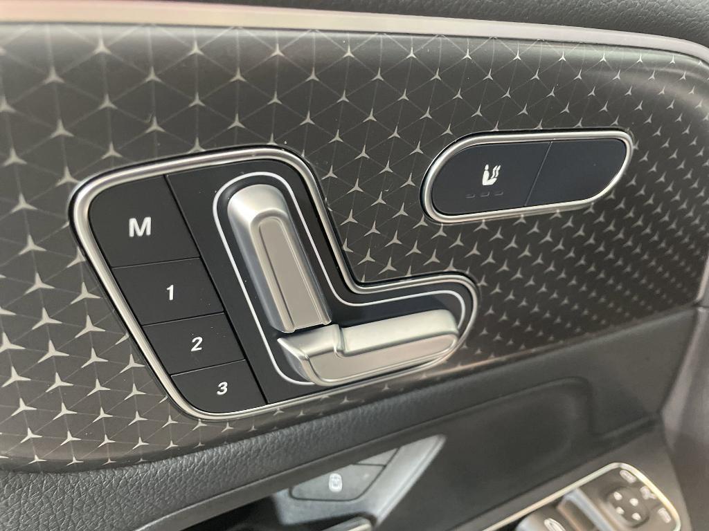 new 2025 Mercedes-Benz GLA 250 car, priced at $50,855