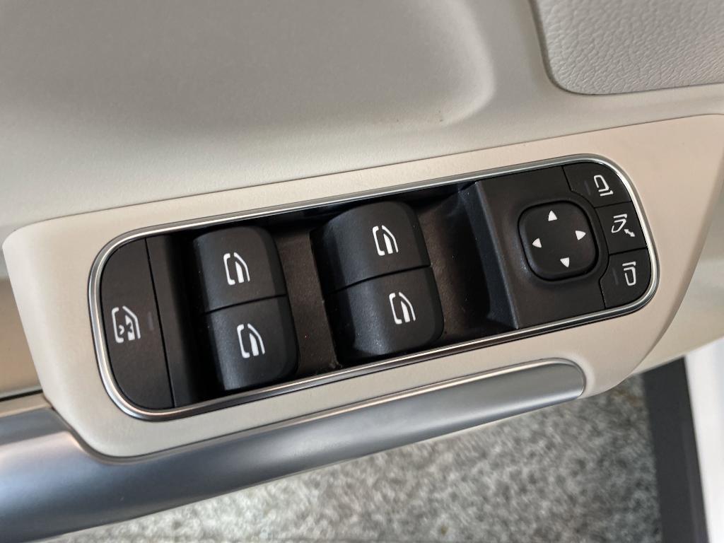 new 2025 Mercedes-Benz GLA 250 car, priced at $45,635