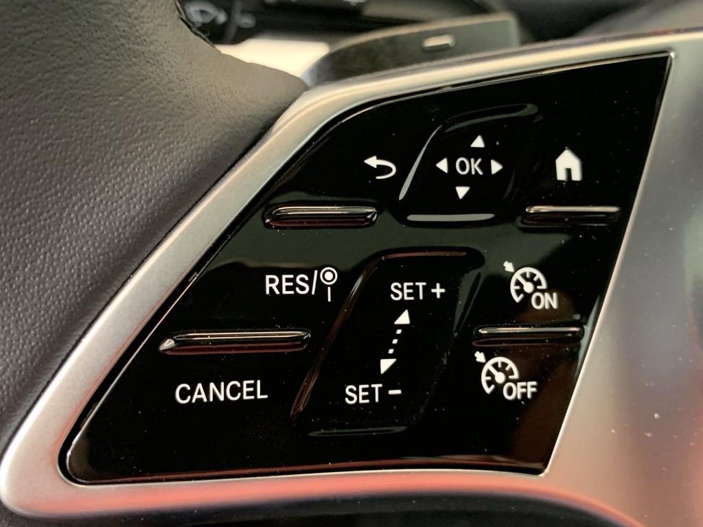 new 2025 Mercedes-Benz GLB 250 car, priced at $47,300