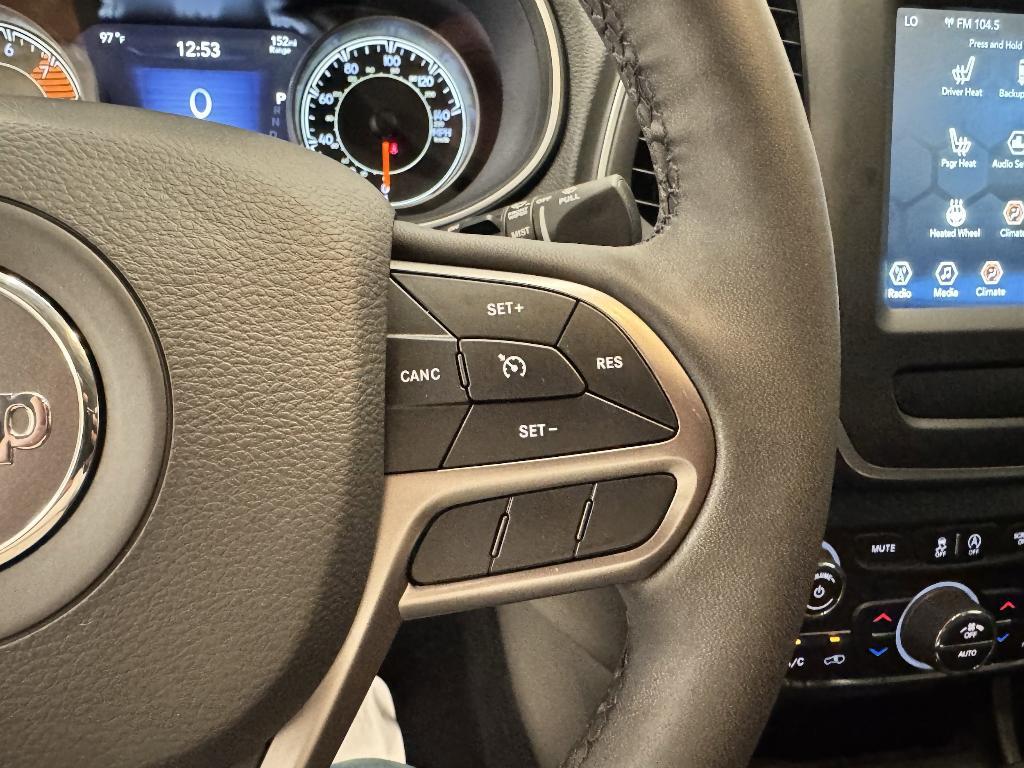 used 2022 Jeep Cherokee car, priced at $19,999