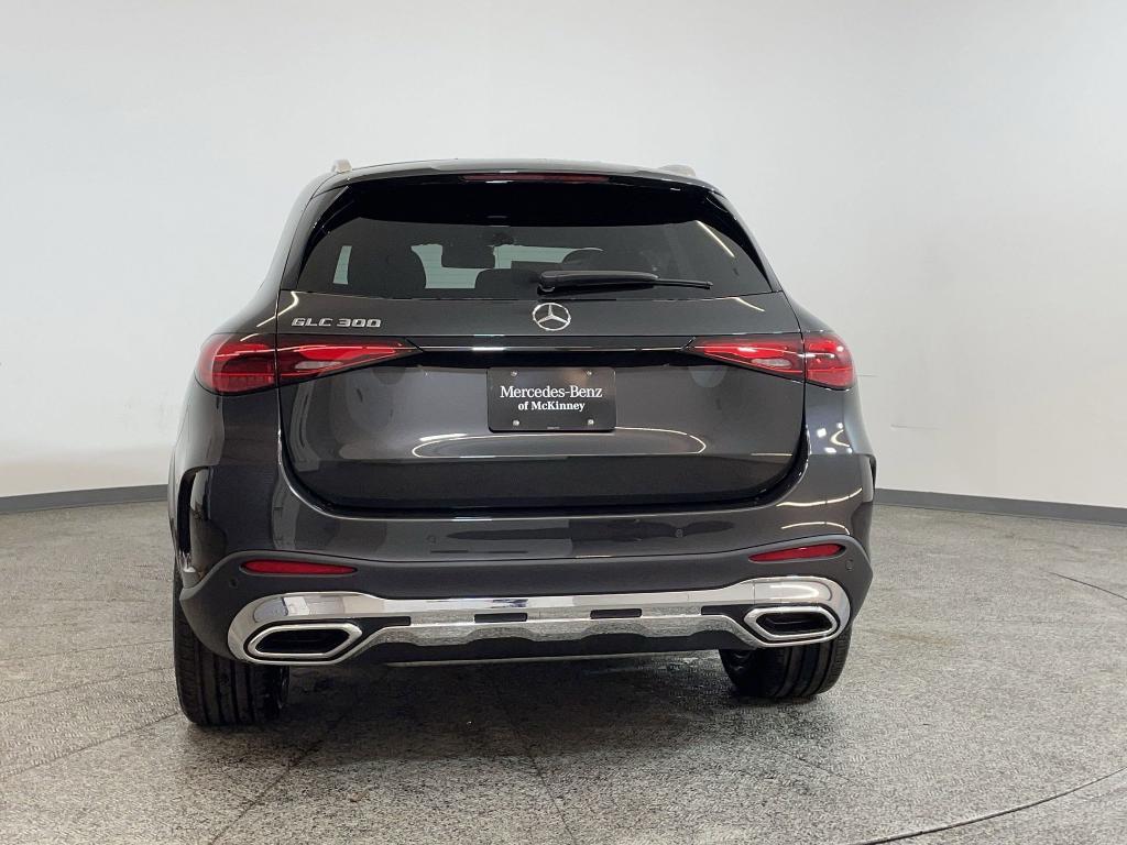 new 2025 Mercedes-Benz GLC 300 car, priced at $57,285