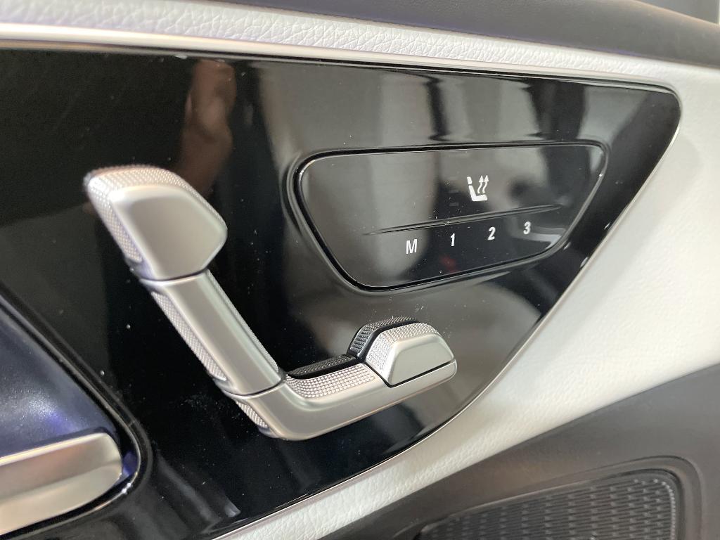 new 2025 Mercedes-Benz GLC 300 car, priced at $54,525