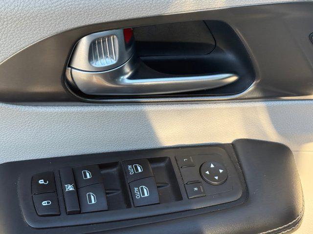 used 2024 Chrysler Pacifica car, priced at $28,995