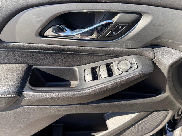 used 2023 Chevrolet Traverse car, priced at $26,995