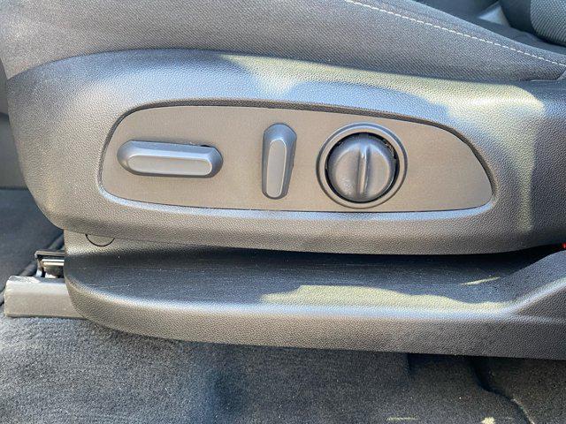 used 2023 Chevrolet Traverse car, priced at $25,995