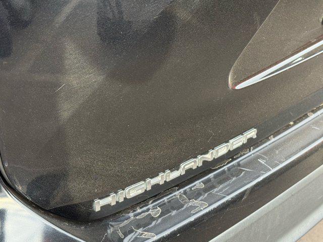used 2020 Toyota Highlander car, priced at $26,995