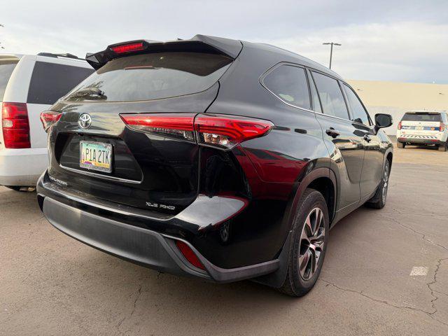 used 2020 Toyota Highlander car, priced at $26,995