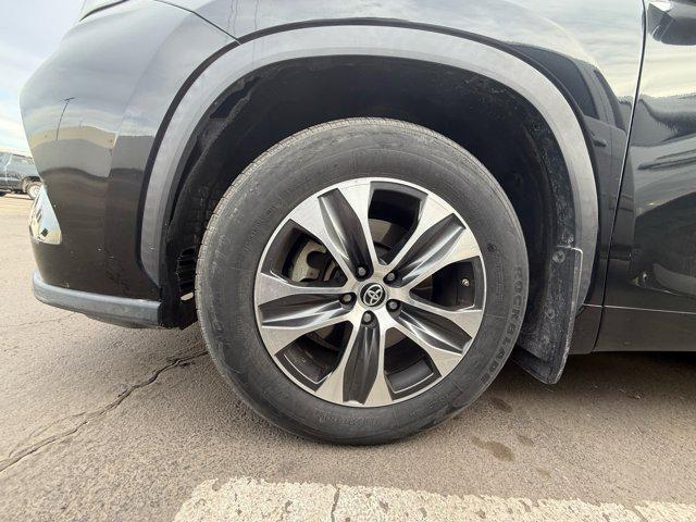 used 2020 Toyota Highlander car, priced at $26,995