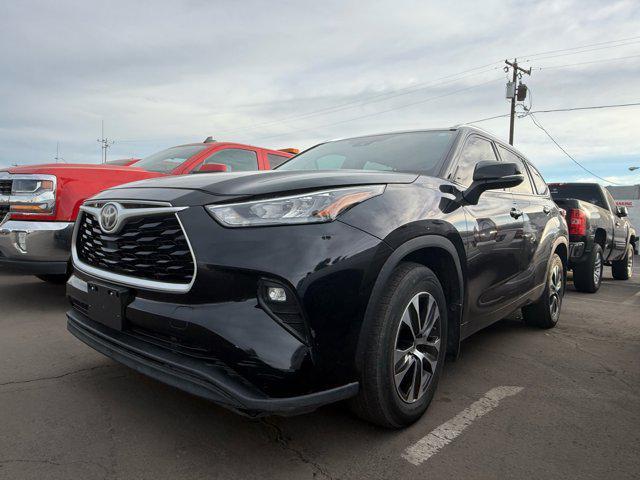 used 2020 Toyota Highlander car, priced at $26,995