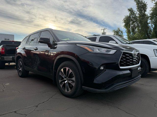 used 2020 Toyota Highlander car, priced at $26,995