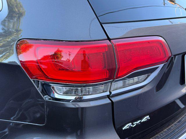 used 2019 Jeep Grand Cherokee car, priced at $20,195