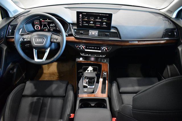 new 2025 Audi Q5 car, priced at $55,990