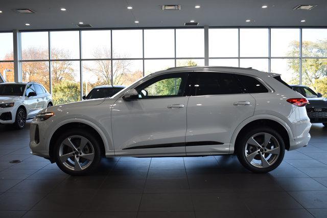 new 2025 Audi Q5 car, priced at $61,950