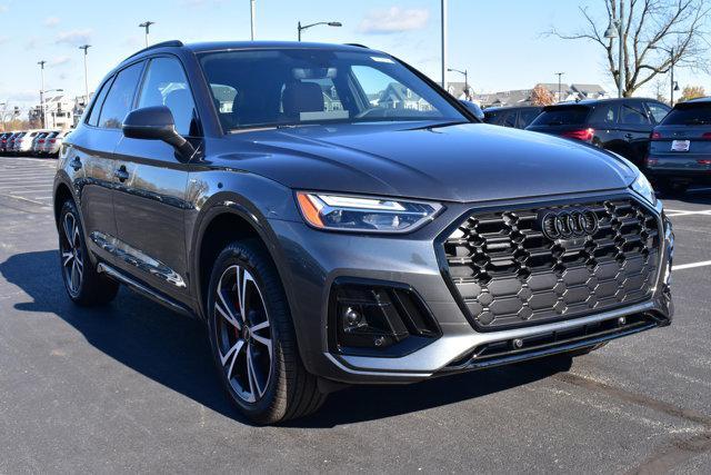 new 2025 Audi Q5 car, priced at $59,340