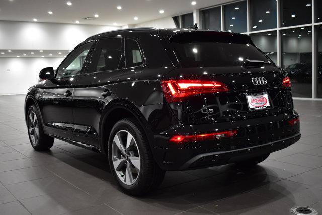 new 2025 Audi Q5 car, priced at $55,990