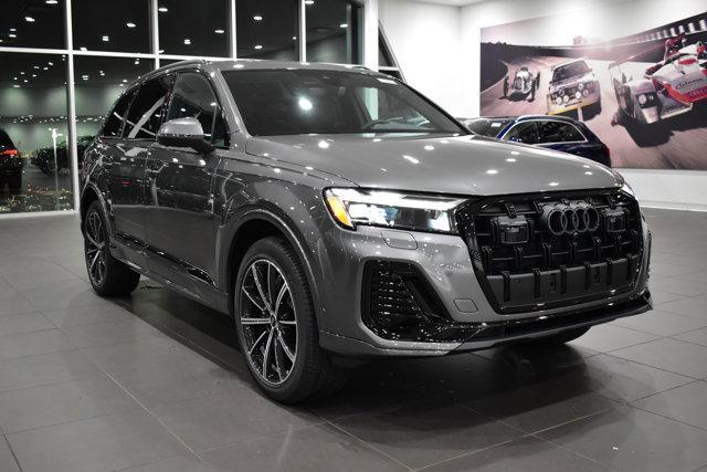 new 2025 Audi Q7 car, priced at $69,530