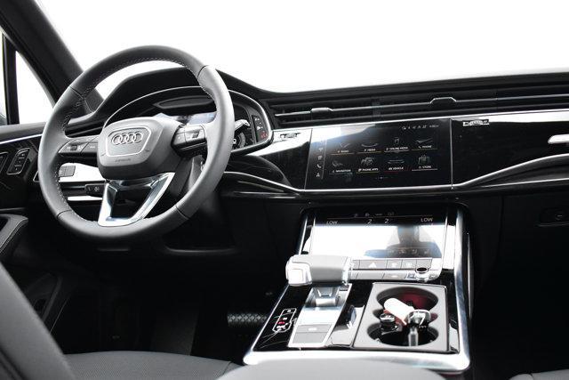 new 2025 Audi Q7 car, priced at $75,650