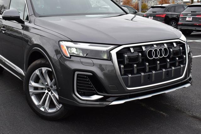 new 2025 Audi Q7 car, priced at $75,650