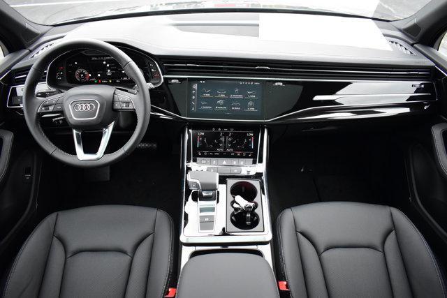 new 2025 Audi Q7 car, priced at $75,650