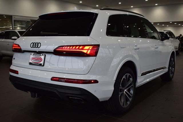 new 2025 Audi Q7 car, priced at $69,095