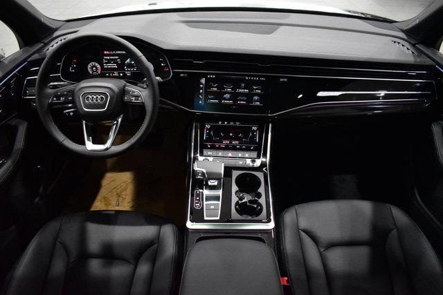 new 2025 Audi Q7 car, priced at $74,295