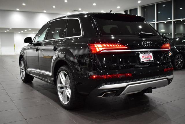 new 2025 Audi Q7 car, priced at $74,295