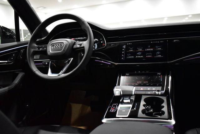 new 2025 Audi Q7 car, priced at $74,295