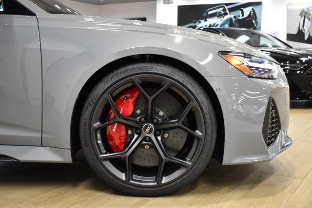 new 2025 Audi RS 6 Avant car, priced at $158,270