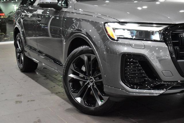 new 2025 Audi Q7 car, priced at $77,750