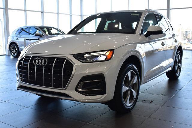 new 2025 Audi Q5 car, priced at $55,075